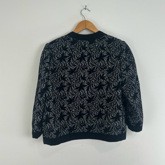 Vintage Huppert London Silver and Black Maple Leaf Cardigan - Picture 6 of 9